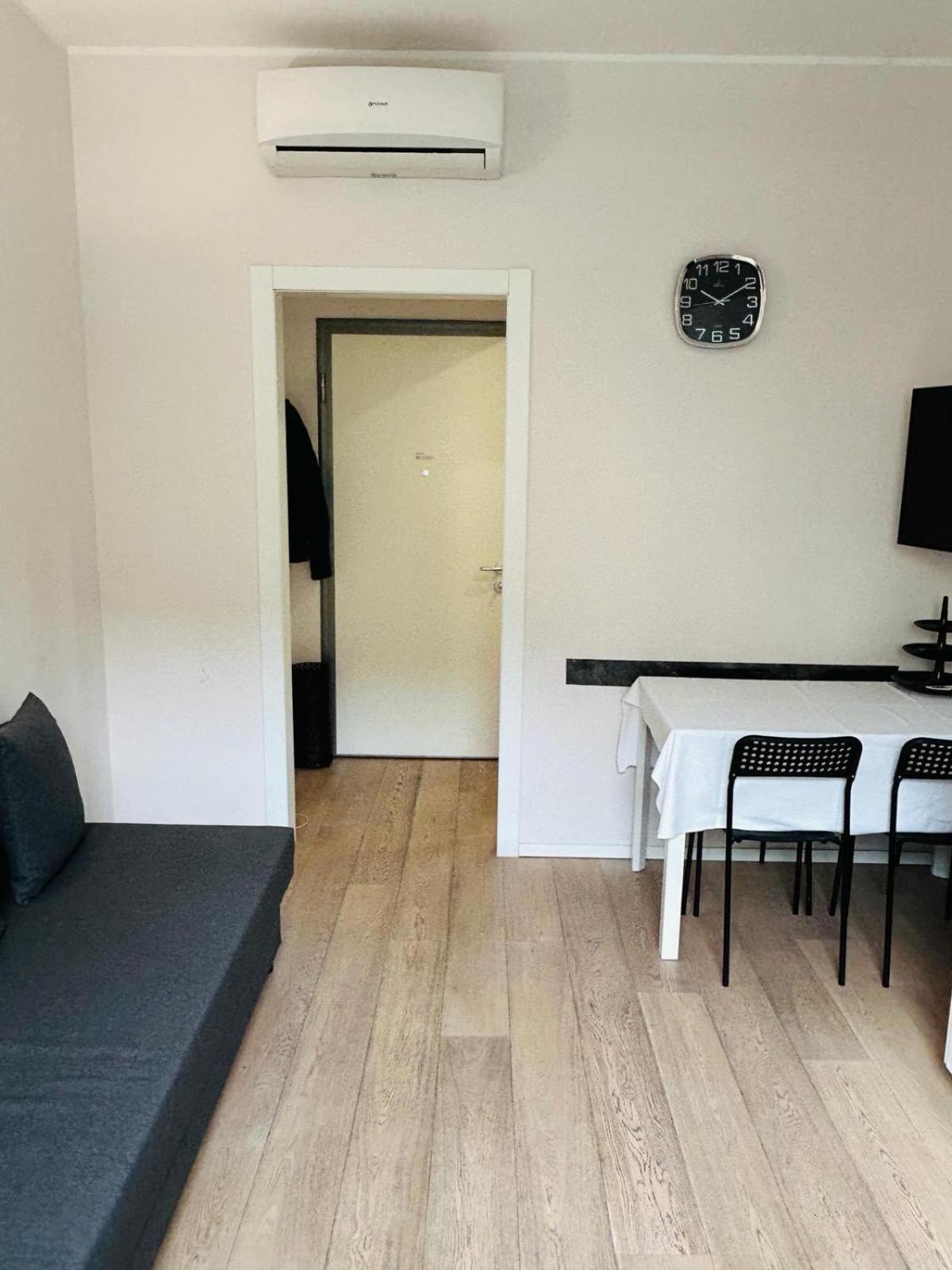 Easy Room Italy ميلان المظهر الخارجي الصورة